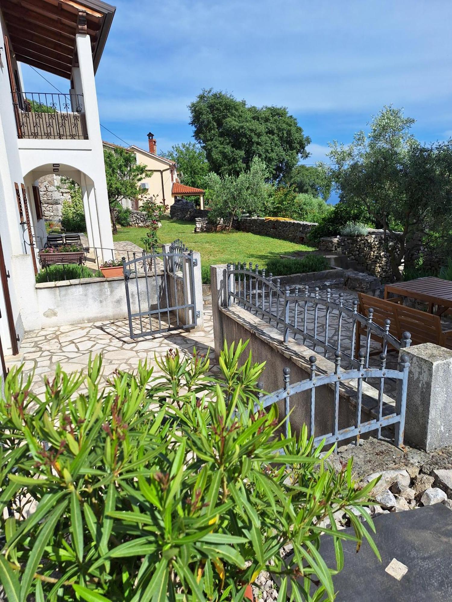 Peaceful Apartment With Beautiful Sea View Rabac Exterior photo